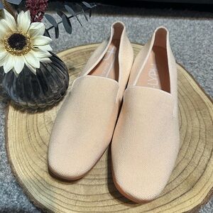 Glyph Beige / Light Pink Slip-On Loafers Size 8.5 Womens